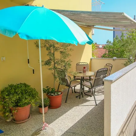 Sunshine Apartment
